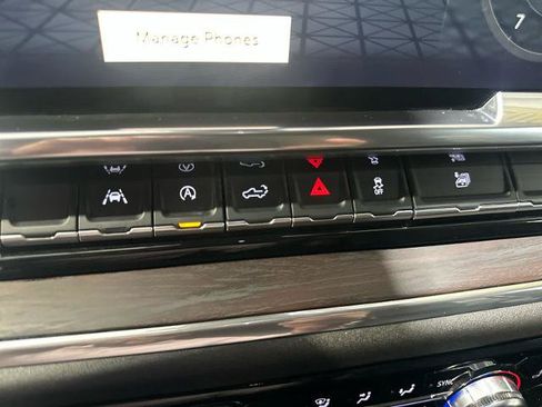 Used 2025 GMC Sierra 1500 SLT RWD image 28