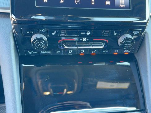 New 2025 Jeep Grand Cherokee L Laredo w/ Luxury Tech Group I image 25