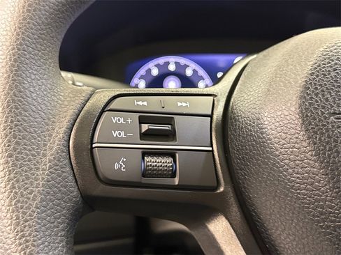 Certified 2025 Honda Accord SE image 30