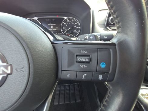 Used 2022 Nissan Rogue SL FWD image 14