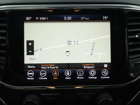 Used 2021 Jeep Grand Cherokee Limited image 22