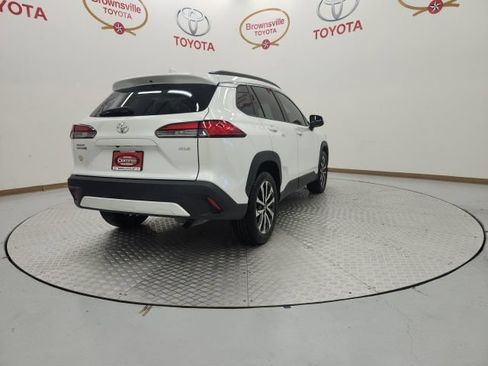 Used 2023 Toyota Corolla Cross XLE w/ Convenience Package FWD image 8