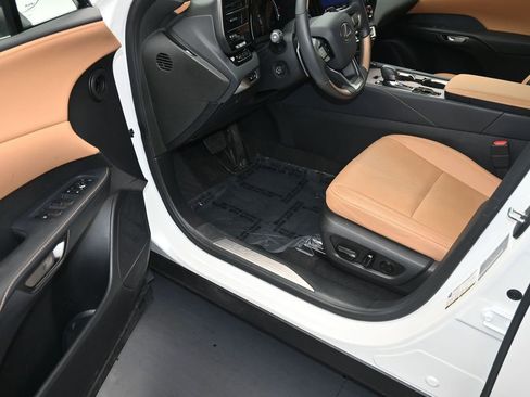 Certified 2024 Lexus RX 350 Premium Plus image 11