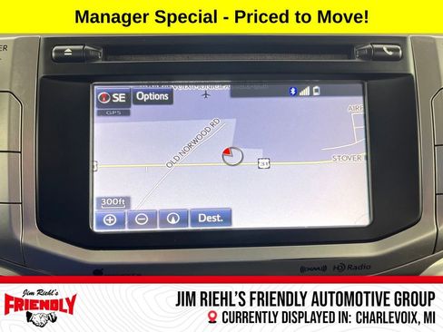 Used 2018 Toyota 4Runner SR5 AWD/4WD image 24
