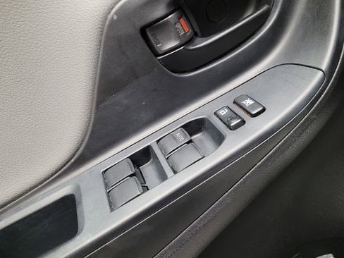 Used 2015 Toyota Yaris L FWD image 27