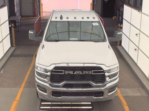 Used 2025 RAM 3500 Tradesman w/ Chrome Appearance Group AWD/4WD image 3