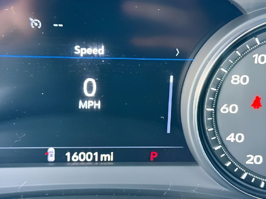 Used 2022 Cadillac XT5 Sportv w/ Technology Package AWD/4WD image 12