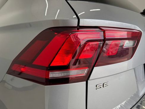 Used 2023 Volkswagen Tiguan SE R-Line FWD image 34