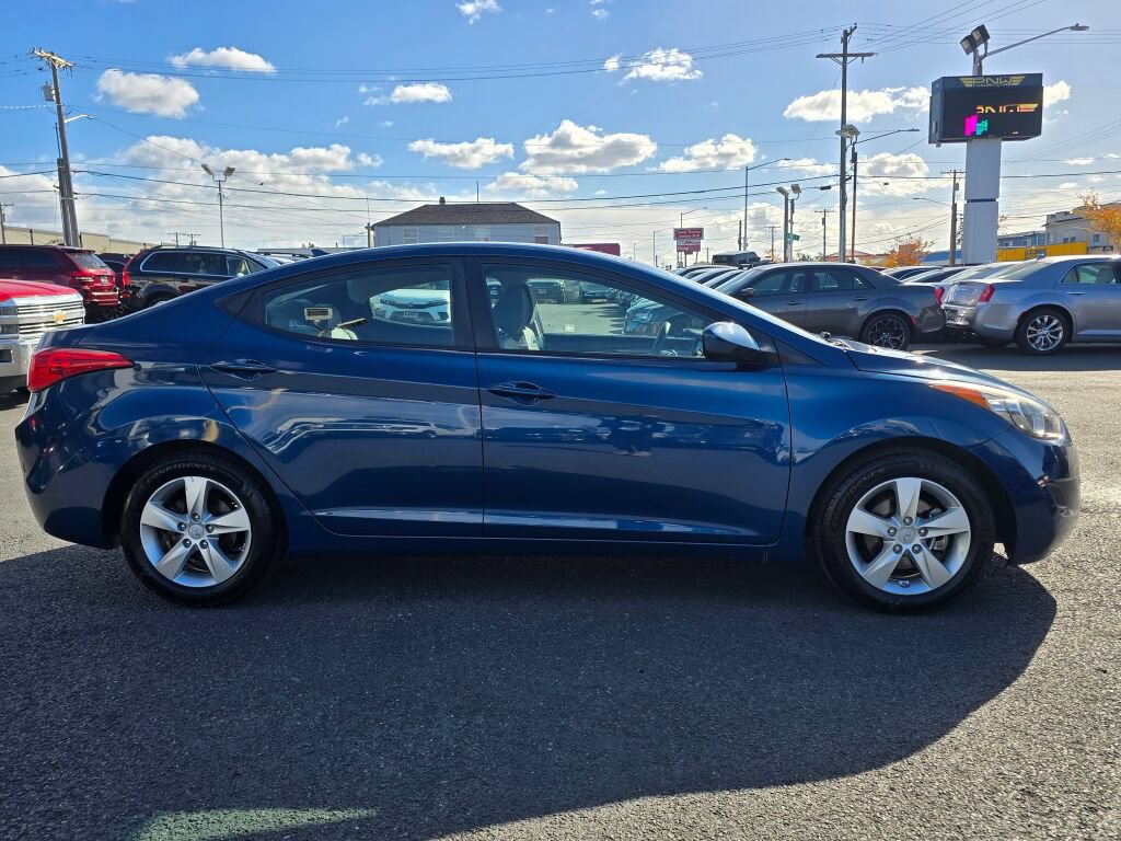 Used 2013 Hyundai Elantra GLS FWD image 5
