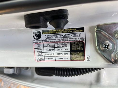 Used 2023 Subaru Crosstrek 2.0i Premium image 11