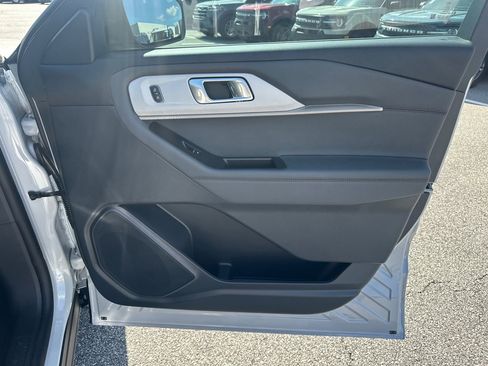 New 2026 Ford Explorer Active w/ Active Comfort Package image 44