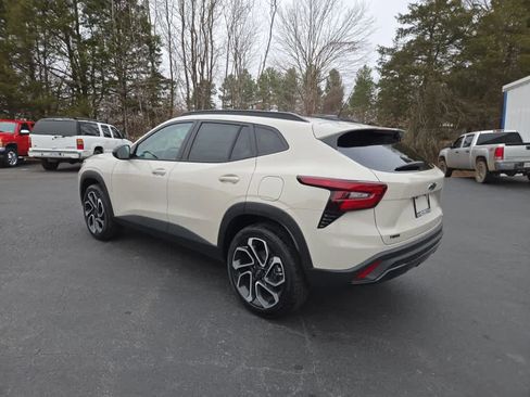 New 2026 Chevrolet Trax RS w/ Driver Confidence Package image 5