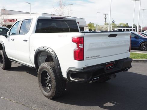 Used 2020 Chevrolet Silverado 1500 LT Trail Boss image 4