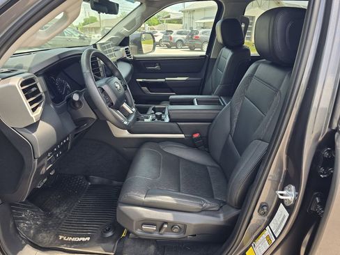 Used 2022 Toyota Tundra Limited w/ TRD Off-Road Package AWD/4WD image 12