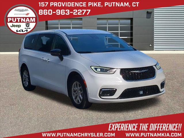 Certified 2024 Chrysler Pacifica Touring-L FWD image 1