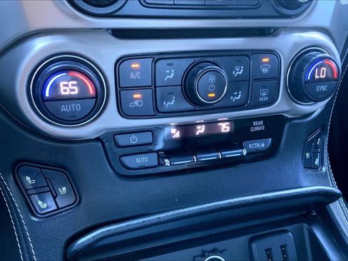 Used 2019 GMC Yukon XL Denali w/ Open Road Package image 34