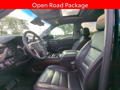 Used 2018 GMC Yukon XL Denali w/ Denali Ultimate Package AWD/4WD image 6
