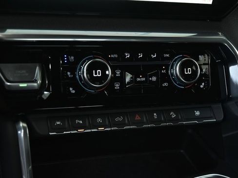 Used 2024 GMC Sierra 1500 Denali w/ Technology Package image 37