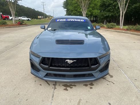 Used 2025 Ford Mustang GT Premium RWD image 2