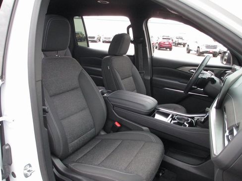 Used 2024 Chevrolet Traverse LS image 20