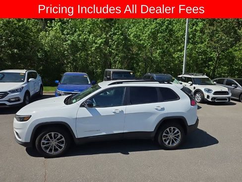 Used 2022 Jeep Cherokee Latitude Lux FWD image 3