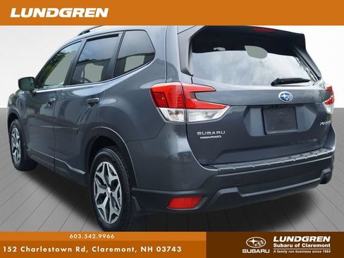 Used 2023 Subaru Forester Premium AWD/4WD image 38
