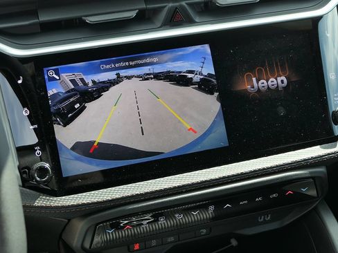 New 2026 Jeep Cherokee Limited AWD/4WD image 16