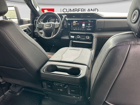 Used 2024 GMC Sierra 2500 AT4 w/ AT4 Premium Plus Package AWD/4WD image 18