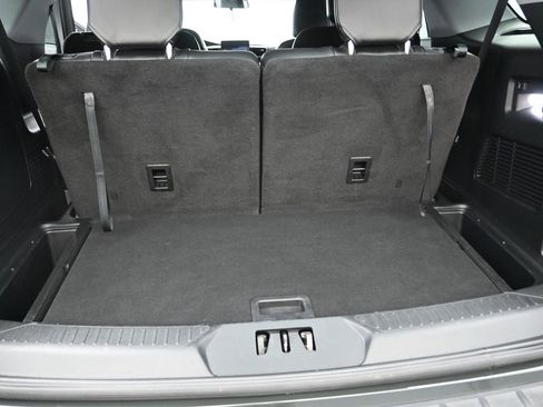 Used 2022 Ford Explorer XLT w/ Equipment Group 202A image 30