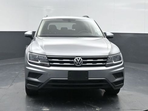 Used 2021 Volkswagen Tiguan SE image 2
