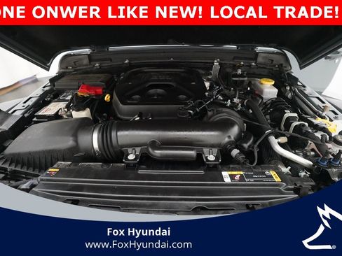 Used 2024 Jeep Wrangler Willys image 2