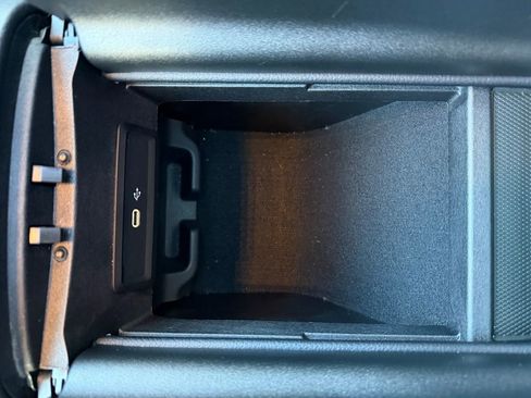 Used 2024 Mercedes-Benz GLS 450 4MATIC image 26