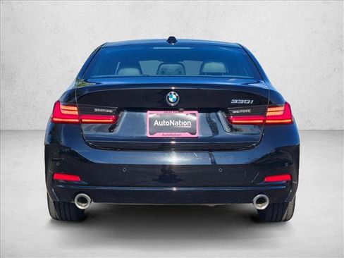 Used 2025 BMW 330i Sedan RWD image 7