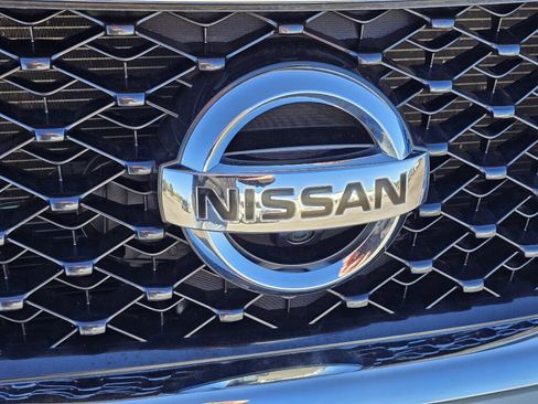 Used 2015 Nissan Pathfinder Platinum image 3
