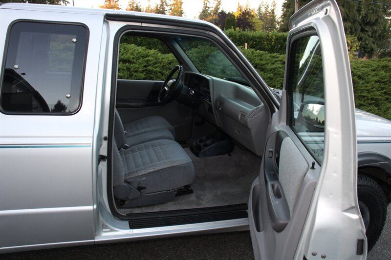 Used 1994 Ford Ranger XLT AWD/4WD image 6