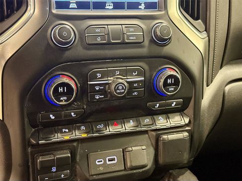 Used 2021 Chevrolet Silverado 1500 LT Trail Boss w/ Convenience Package II AWD/4WD image 15