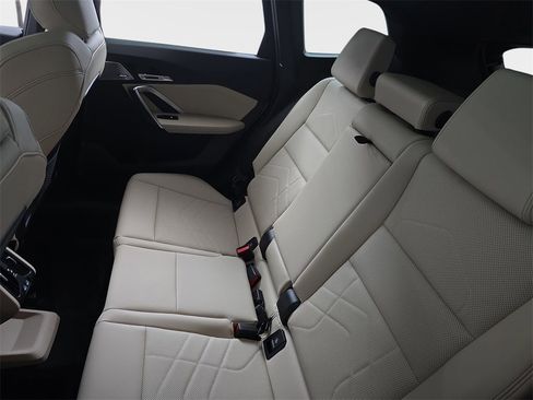 Used 2024 BMW X1 xDrive28i w/ Premium Package image 17