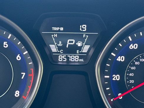 Used 2016 Hyundai Elantra SE FWD image 19