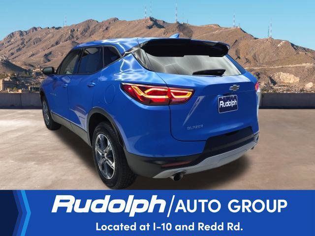 Used 2026 Chevrolet Blazer LT FWD image 3