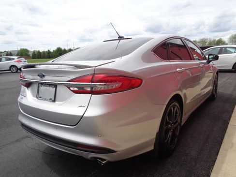 Used 2018 Ford Fusion SE w/ Equipment Group 201A image 5