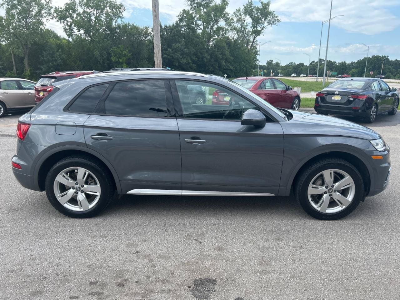 Used 2018 Audi Q5 2.0T Premium AWD/4WD image 4