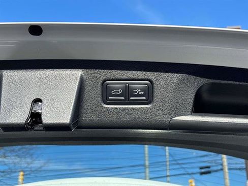 Used 2025 Kia Telluride SX X-Line AWD/4WD image 16