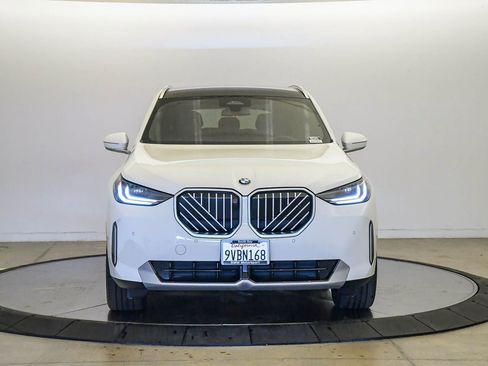 Used 2026 BMW X3 xDrive30 w/ Premium Package image 6