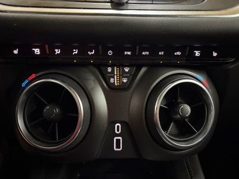 Used 2019 Chevrolet Blazer LT image 54