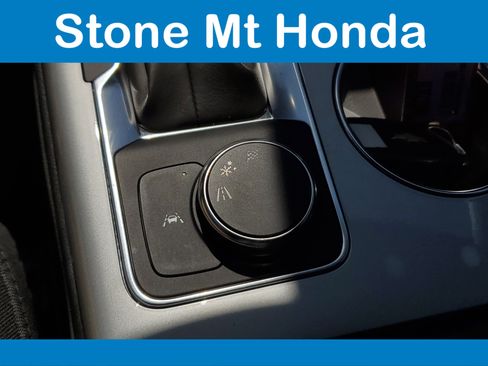 Used 2025 Chevrolet Blazer LT FWD image 28