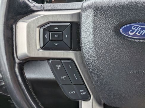 Used 2019 Ford F150 Platinum w/ Equipment Group 701A Luxury AWD/4WD image 21
