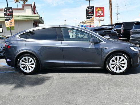 Used 2018 Tesla Model X 100D AWD/4WD image 7