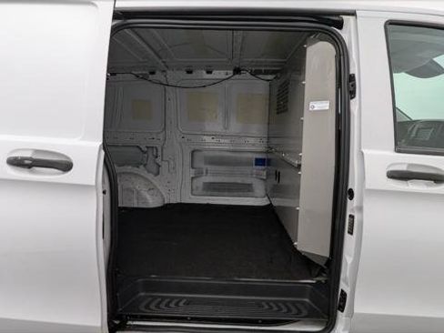 Used 2019 Mercedes-Benz Metris w/ Convenience Package image 18