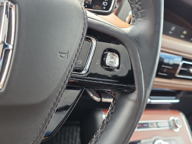 Used 2023 Lincoln Aviator Reserve w/ Elements Package Plus AWD/4WD image 13