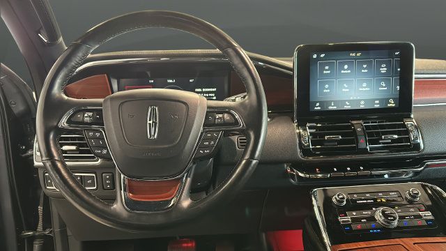 Used 2020 Lincoln Navigator L Reserve w/ Luxury Package AWD/4WD image 11